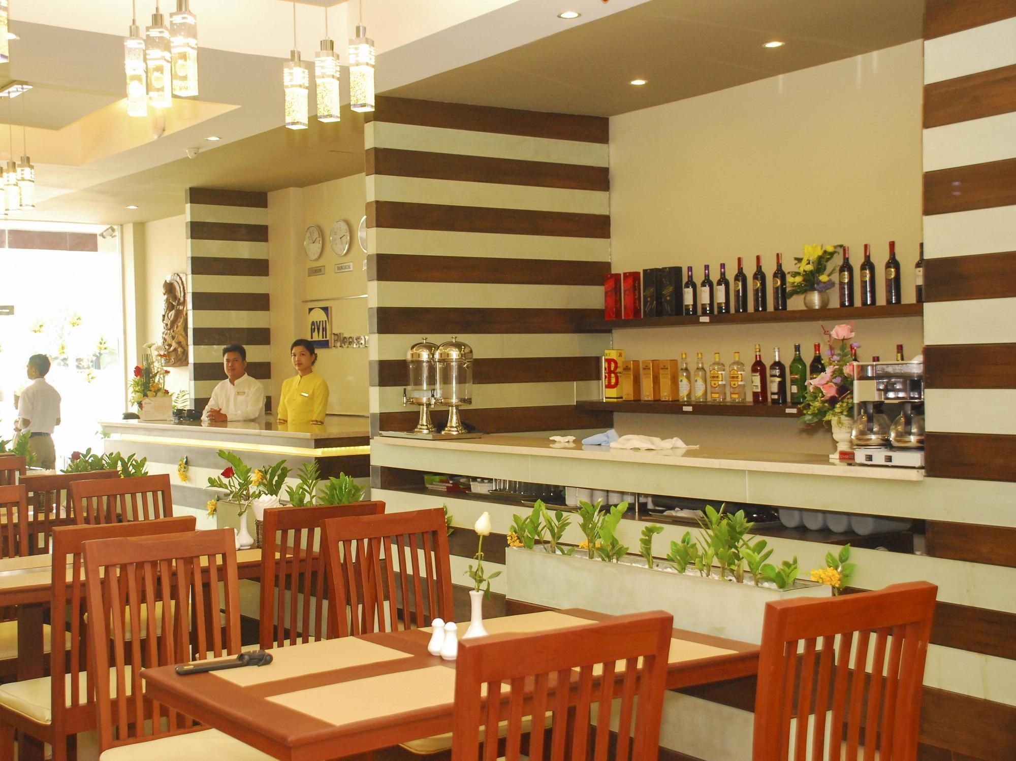 Pleasure View Hotel Yangon Exterior photo