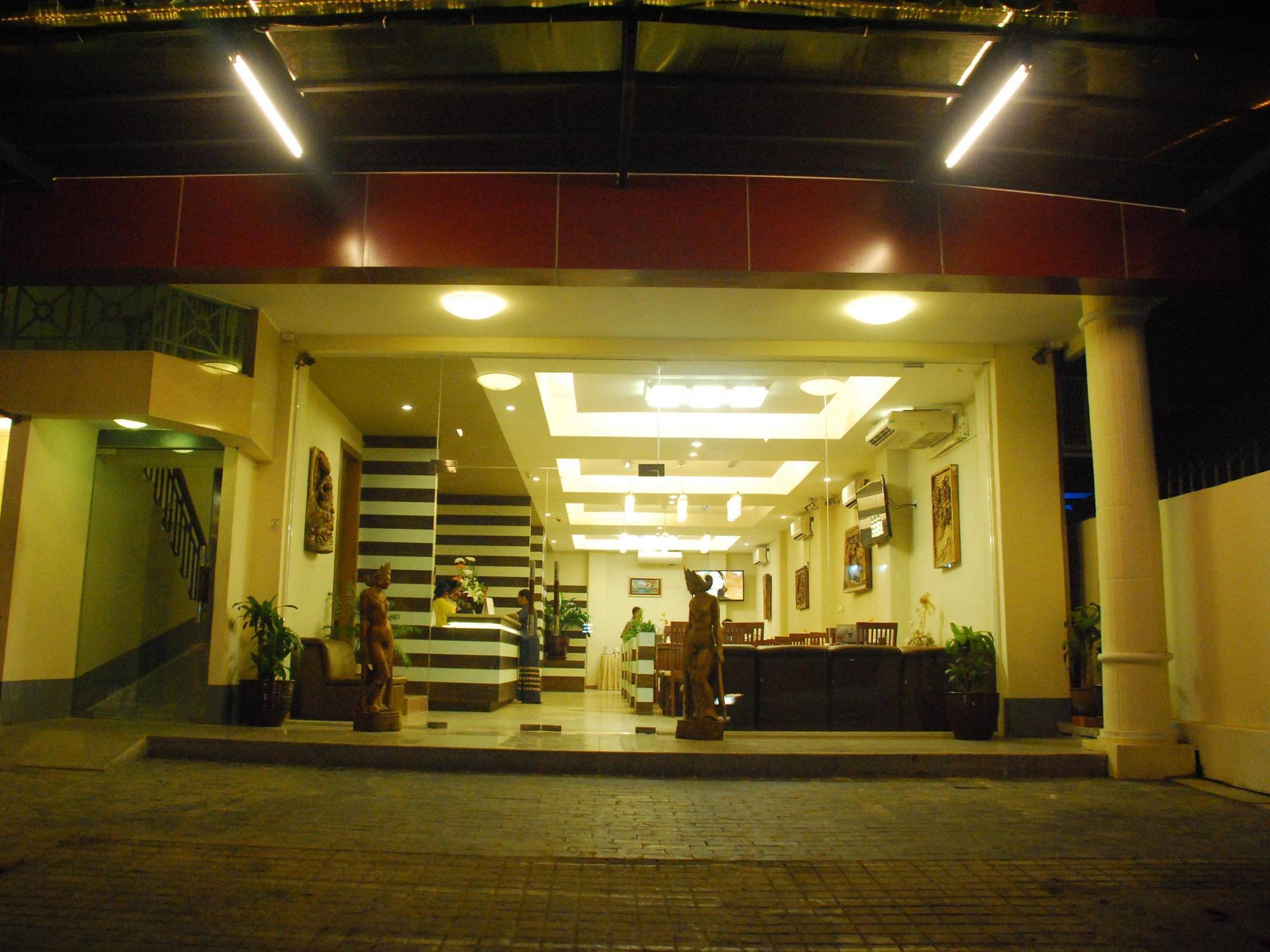 Pleasure View Hotel Yangon Exterior photo