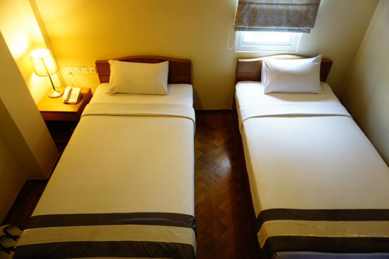 Pleasure View Hotel Yangon Exterior photo